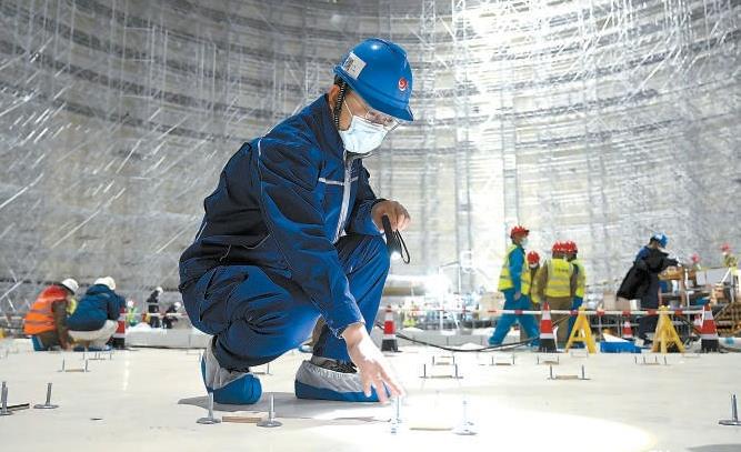 北京燃气天津南港LNG应急储备项目一期工程进入内罐施工阶段